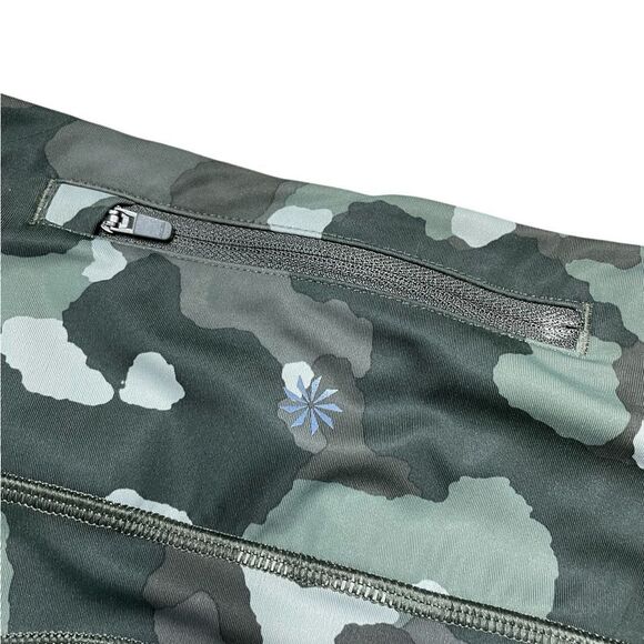 ATHLETA Lightening Camo 7/8 Tight Green Camo Size Large - Picture 10 of 10